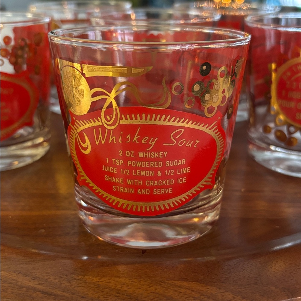 Jeanette Red and 22kt Gold Lowball Glasses - Picture 3 of 9